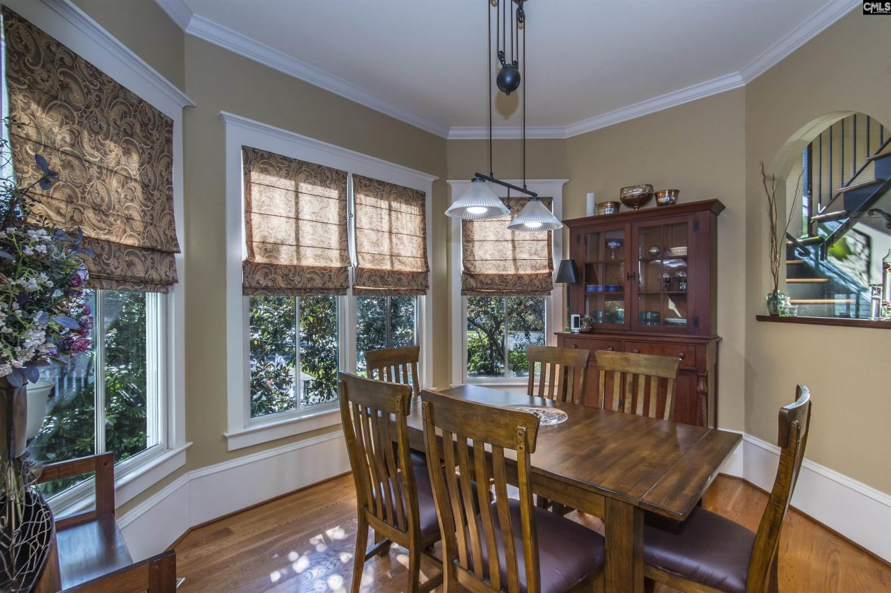 2 Beacon Point Court  Photo 17