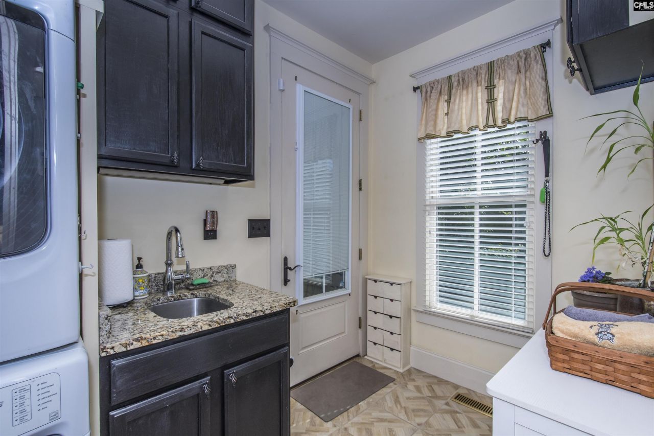 2 Beacon Point Court  Photo 23