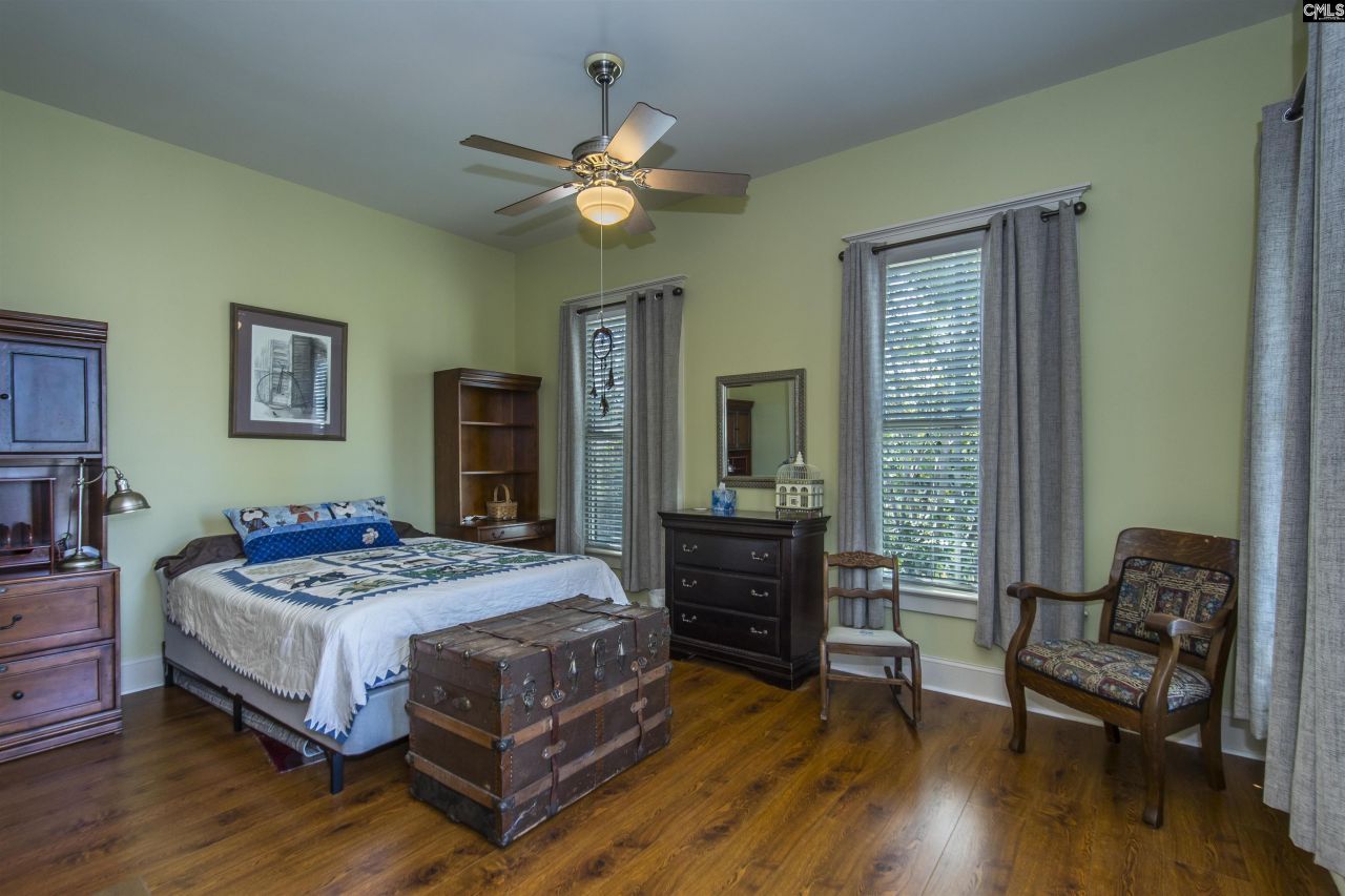 2 Beacon Point Court  Photo 29