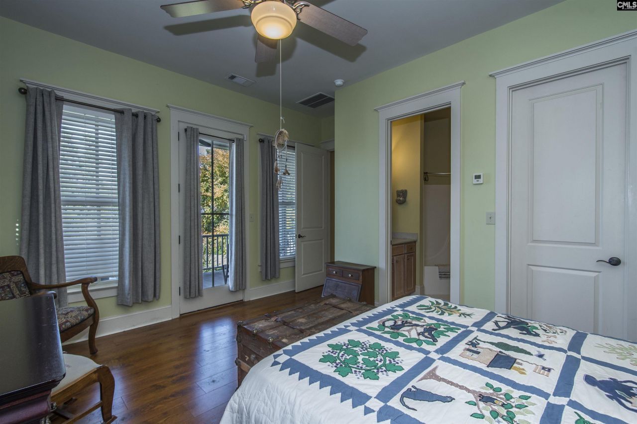 2 Beacon Point Court  Photo 32