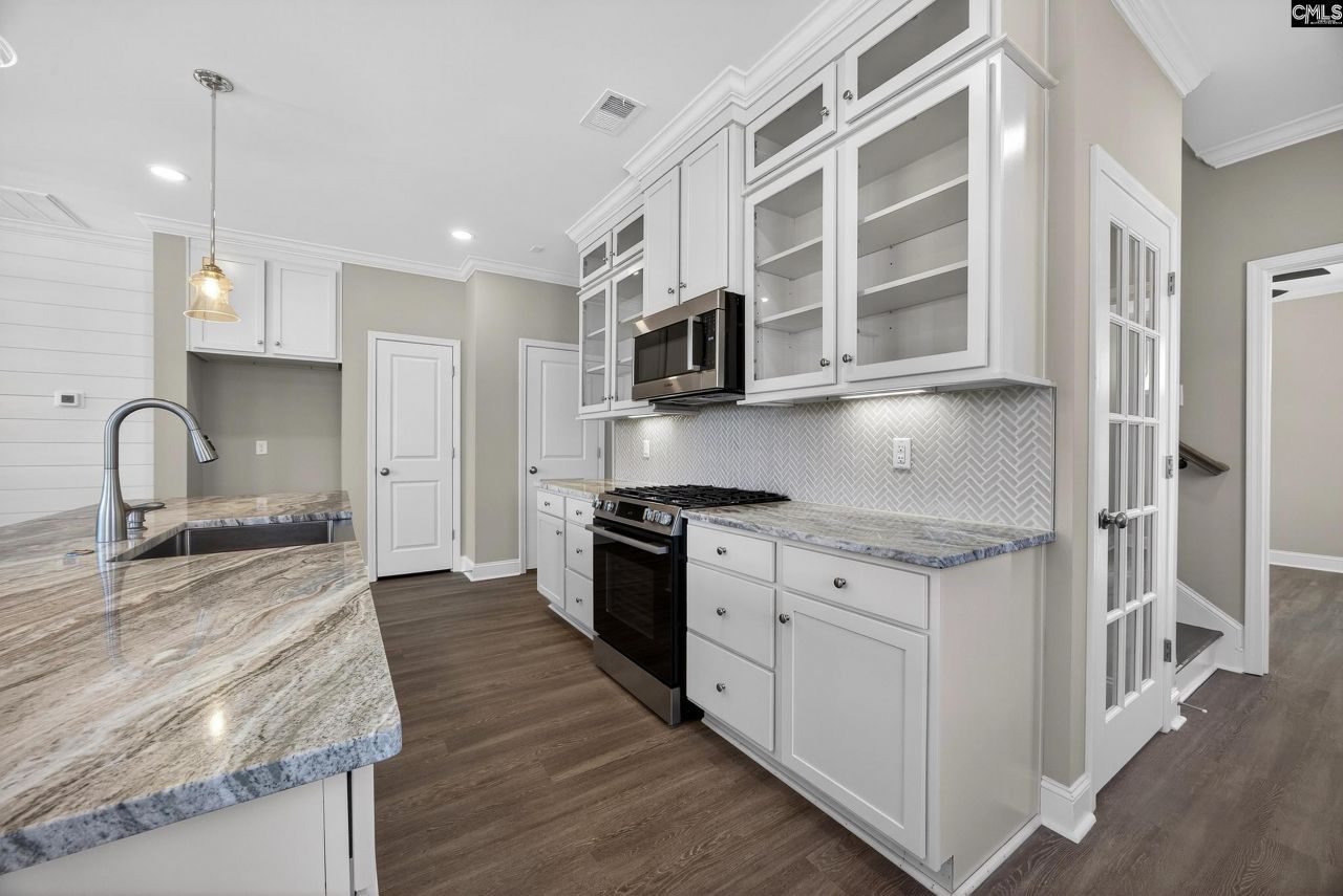 1004 Manarola Road  Photo 7