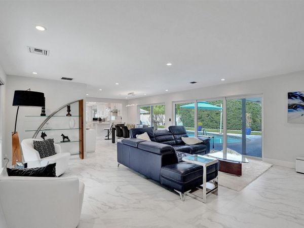 4104 NE 21st Ave, Fort Lauderdale, FL 33308