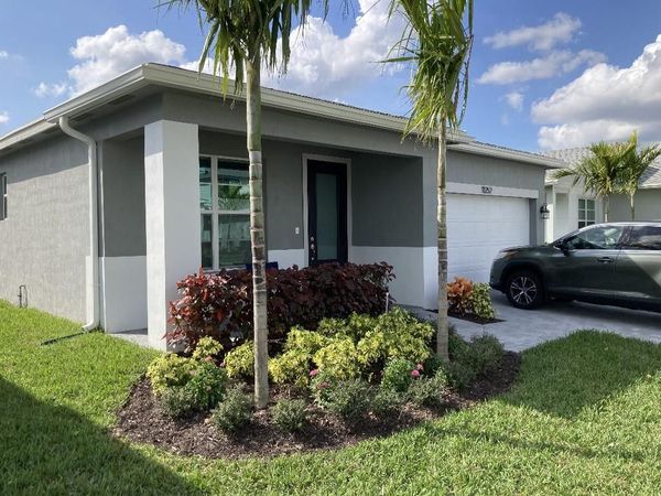 11252 SW Lyra Dr, Port St Lucie, FL 34987