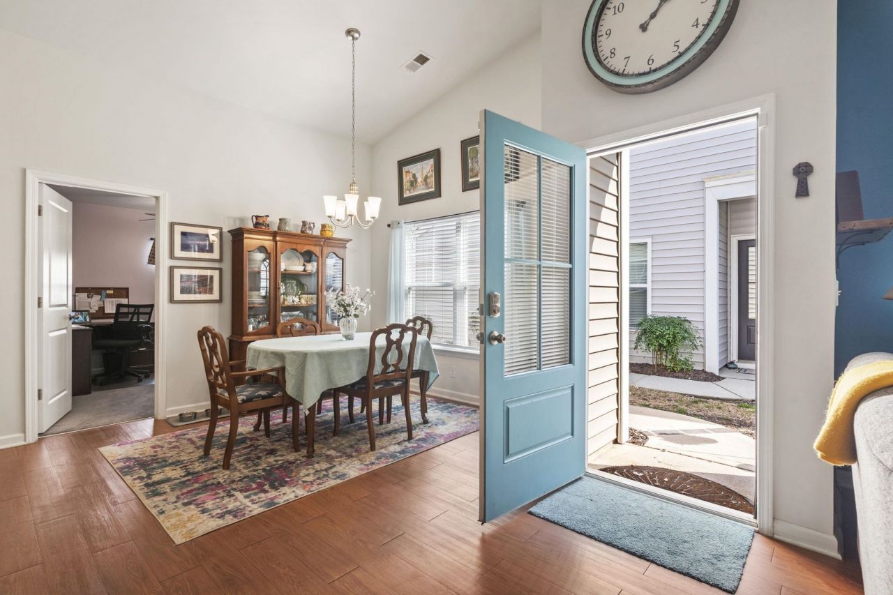 4412 Livorn Loop Photo 13