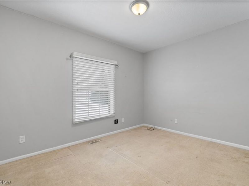 477 Misty Lane, Akron, OH 44321 Photo 14