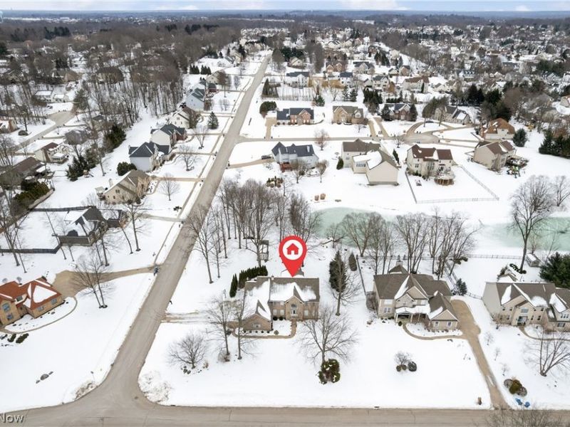 477 Misty Lane, Akron, OH 44321 Photo 2