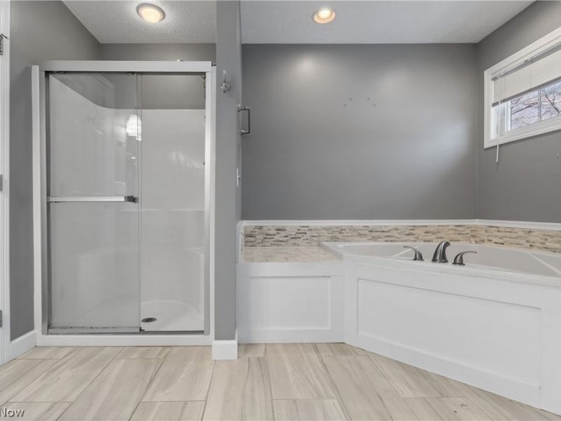 477 Misty Lane, Akron, OH 44321 Photo 21