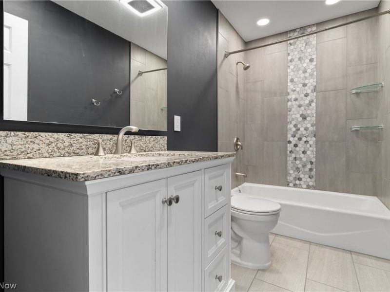 477 Misty Lane, Akron, OH 44321 Photo 24