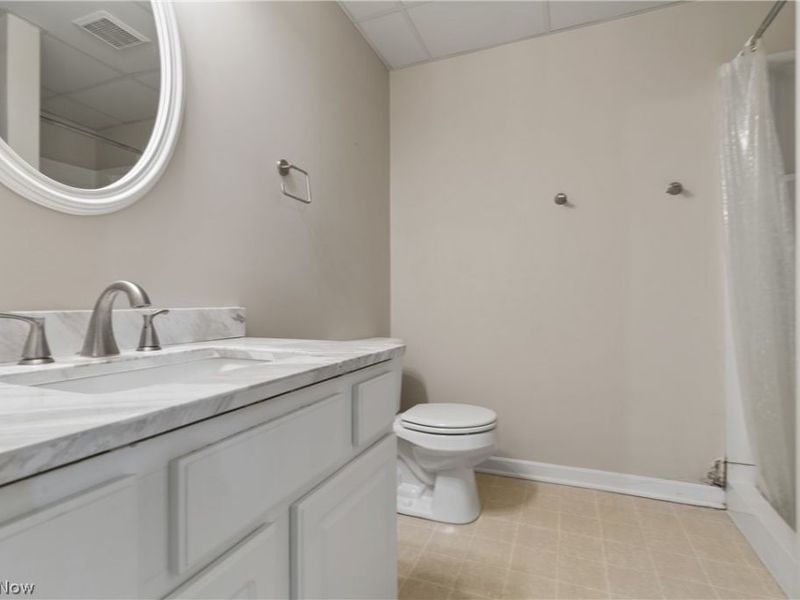 477 Misty Lane, Akron, OH 44321 Photo 32