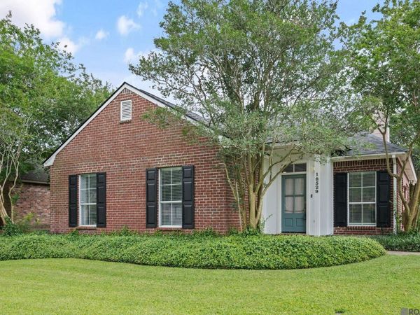 18529 Lake Camellia Ave, Baton Rouge, LA 70817