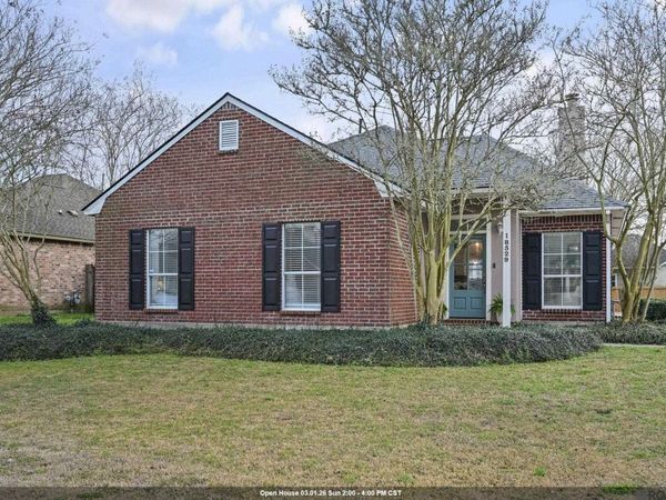 18529 Lake Camellia Ave, Baton Rouge, LA 70817