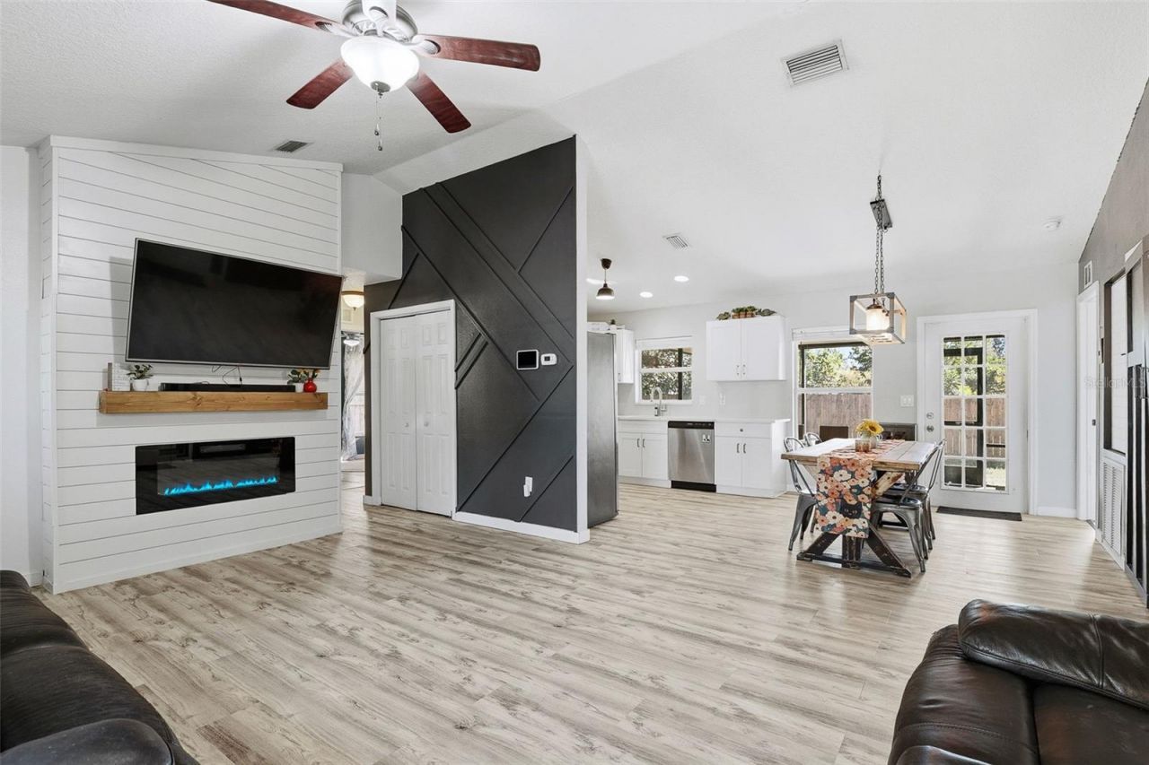 2116 30th Avenue E, Bradenton, FL 34208 Photo