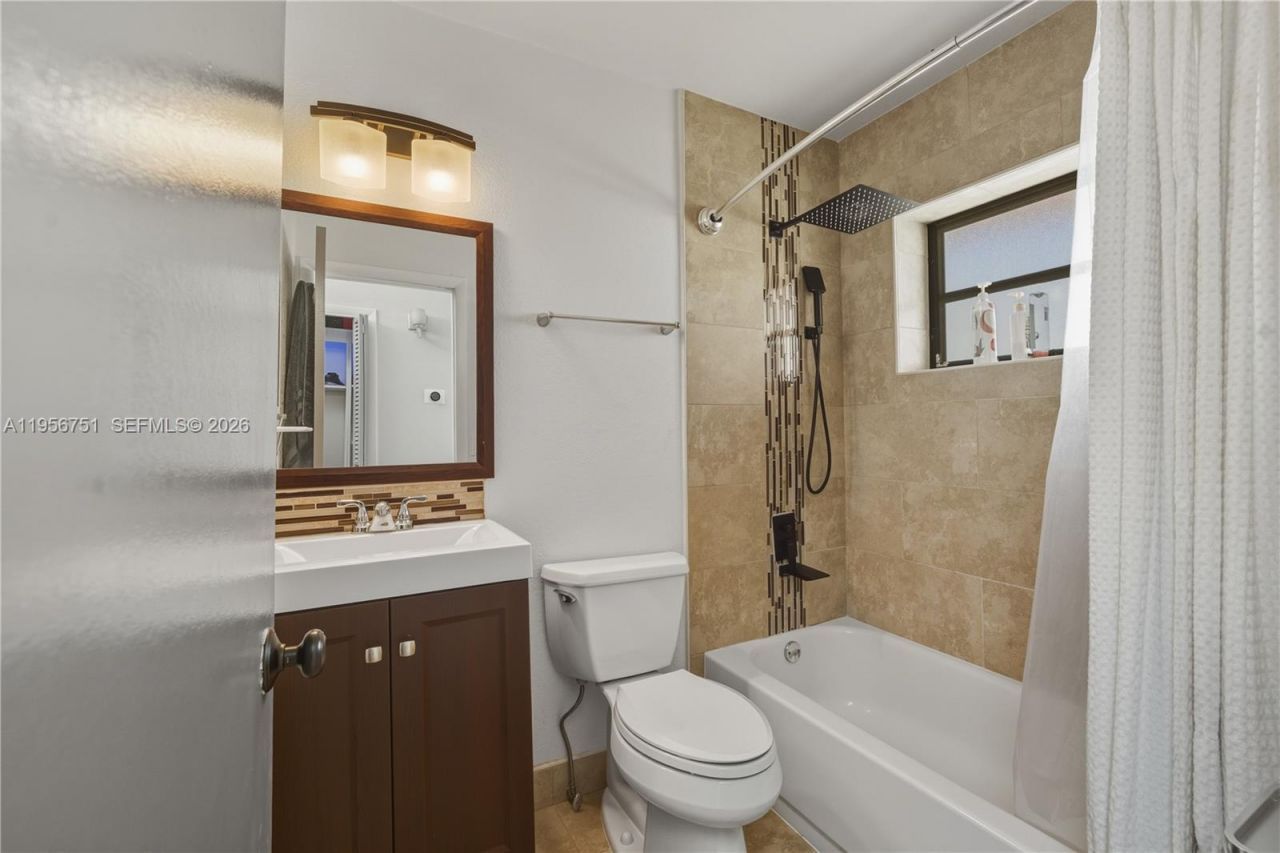 3404 Cherry Garden Cir, Unit 154, Lauderhill, FL 33319 Photo