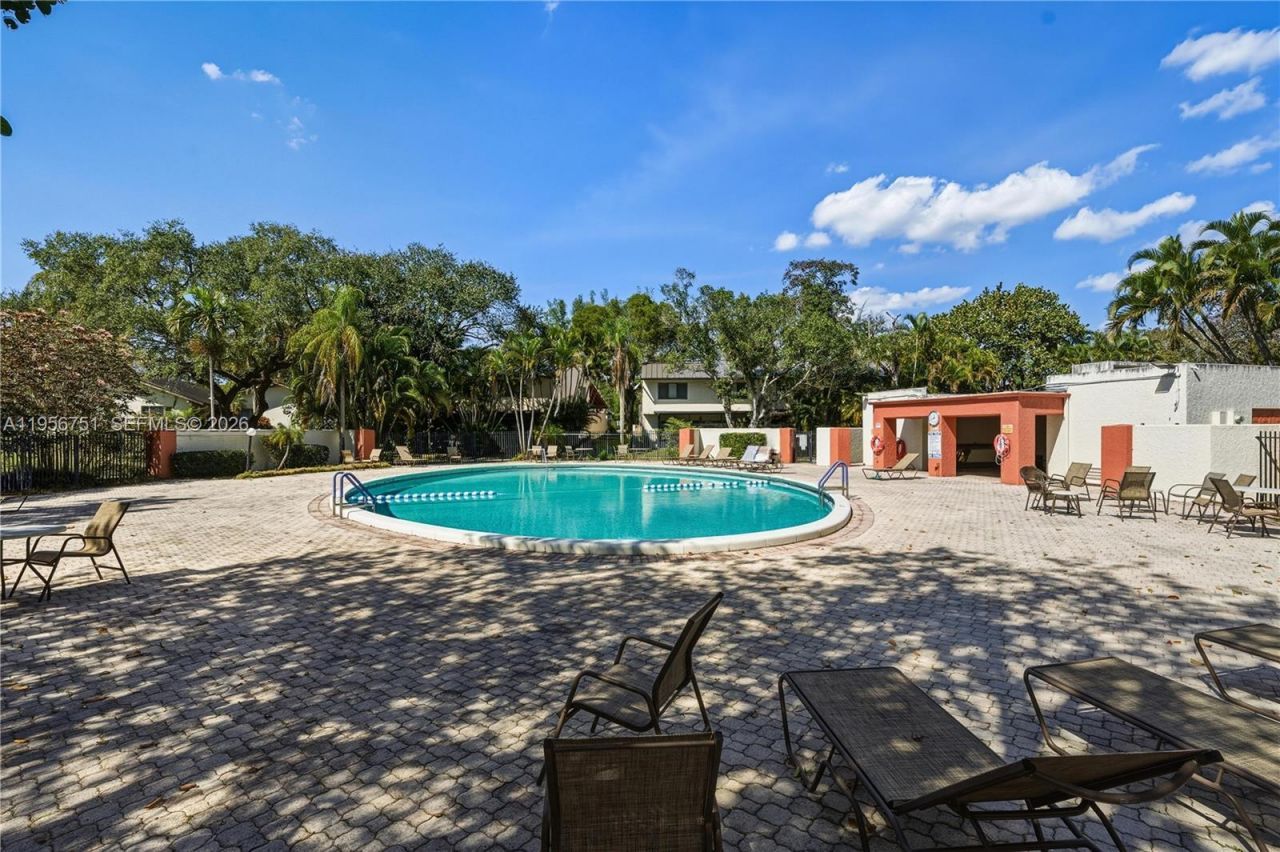 3404 Cherry Garden Cir, Unit 154, Lauderhill, FL 33319 Photo