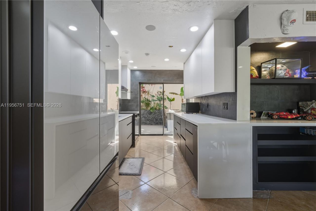 3404 Cherry Garden Cir, Unit 154, Lauderhill, FL 33319 Photo