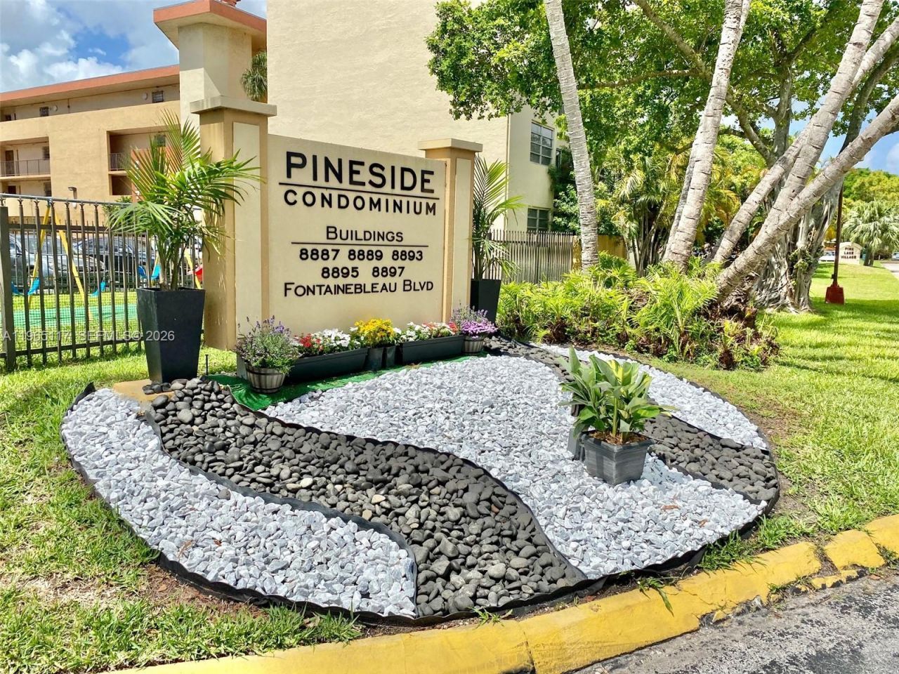 8897 Fontainebleau Blvd , Unit 303, Miami, FL 33172 Photo