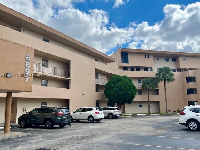 8897 Fontainebleau Blvd , Unit 303, Miami, FL 33172 Photo