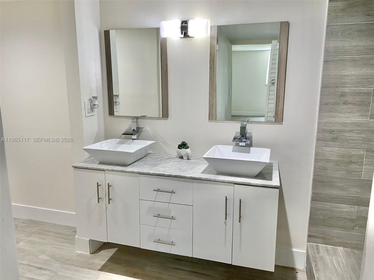 8897 Fontainebleau Blvd , Unit 303, Miami, FL 33172 Photo