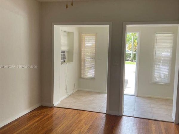 1913 Harding St , Hollywood, FL 33020