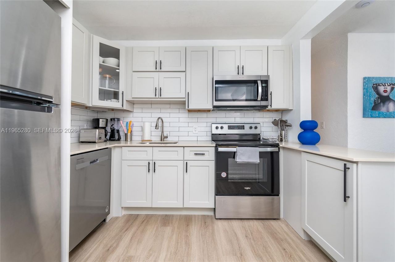 3321 NW 19th Ter , Unit A, Miami, FL 33125 Photo