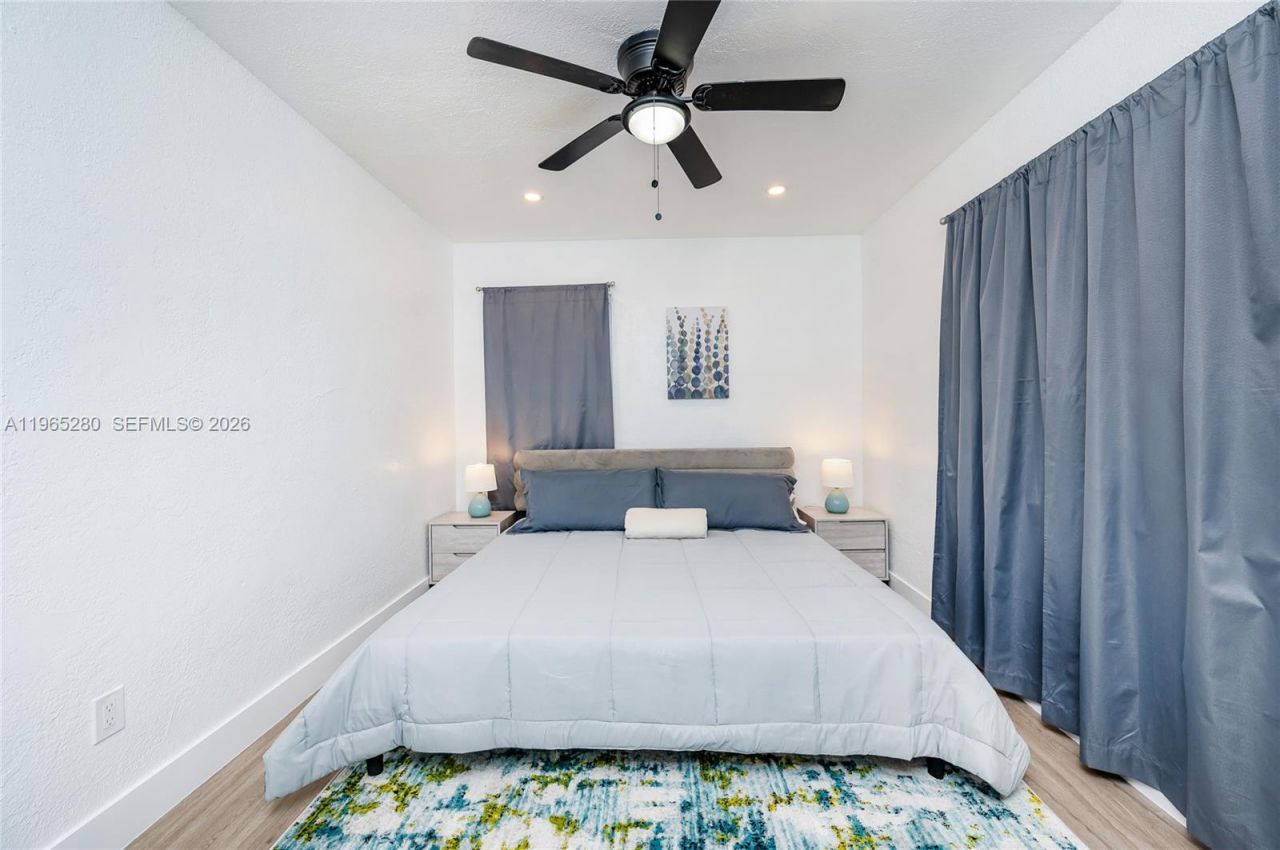 3321 NW 19th Ter , Unit A, Miami, FL 33125 Photo