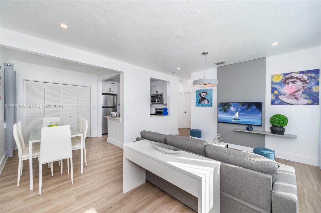 3321 NW 19th Ter , Unit A, Miami, FL 33125 Photo