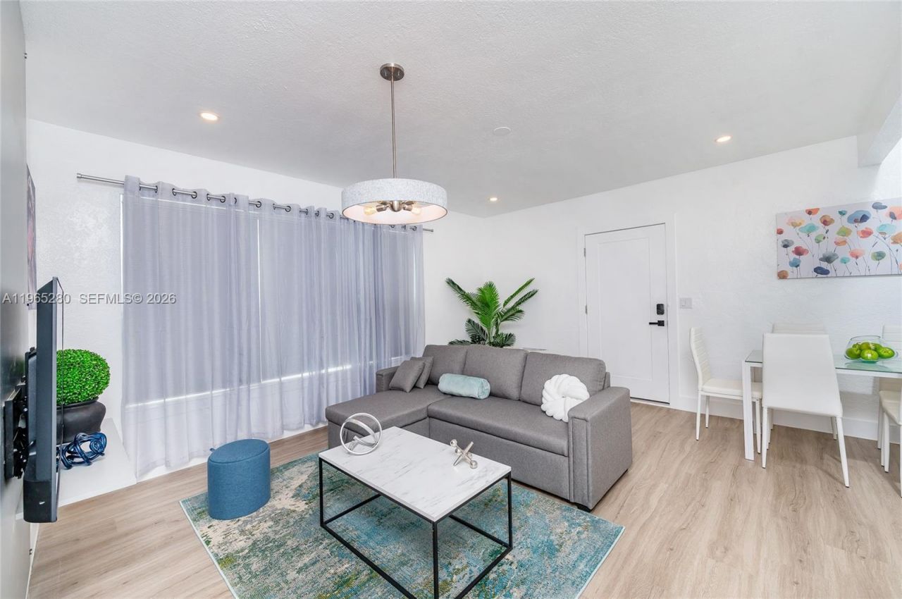 3321 NW 19th Ter , Unit A, Miami, FL 33125 Photo