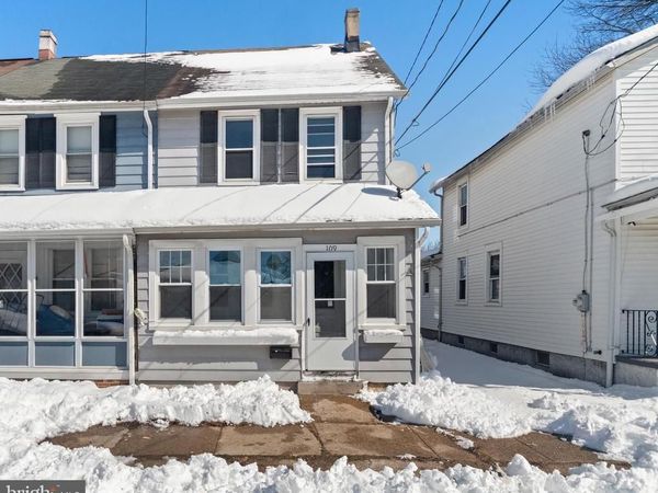 109 THOMPSON STREET, BURLINGTON, NJ 08016