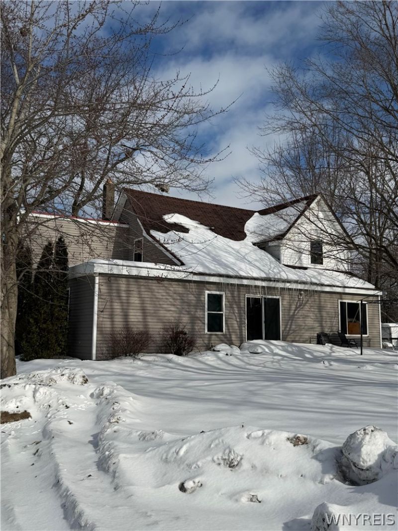 2999 Lower Mountain Road, Sanborn, NY 14132 Main Photo