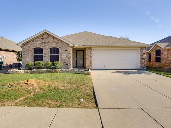 4257 Summersweet Lane, Fort Worth, TX 76036