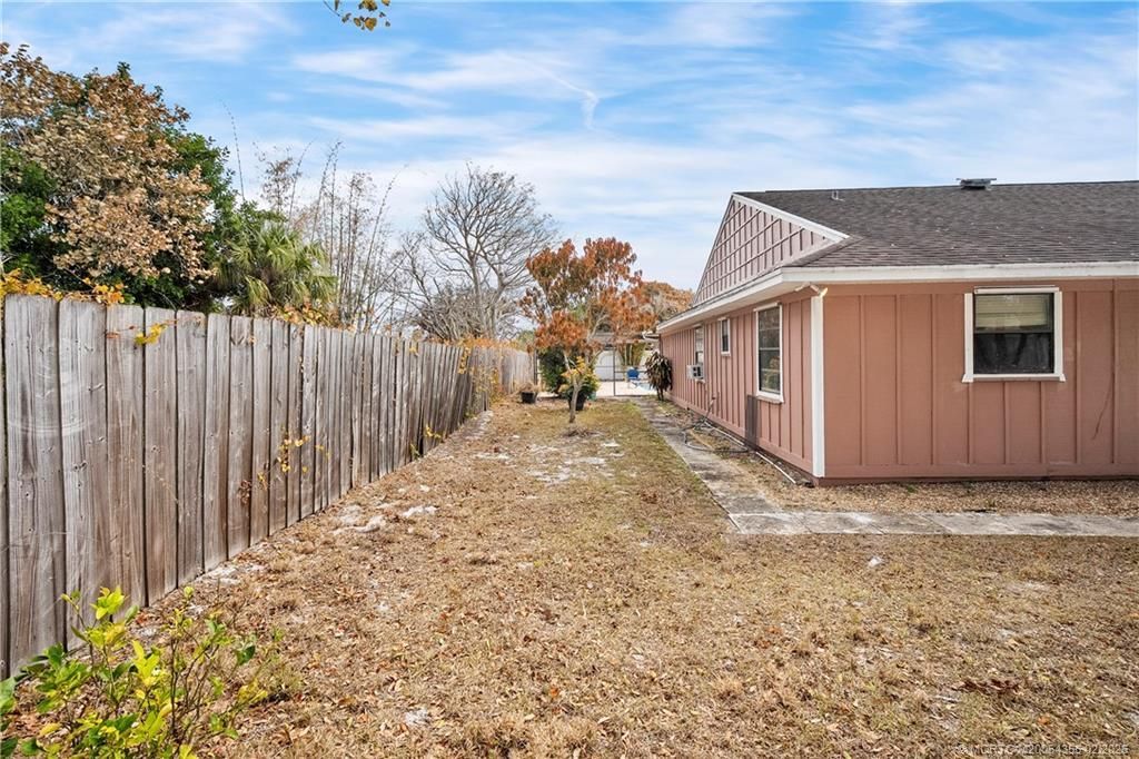 981 SE Lansdowne Avenue, Port Saint Lucie, FL 34983 Photo