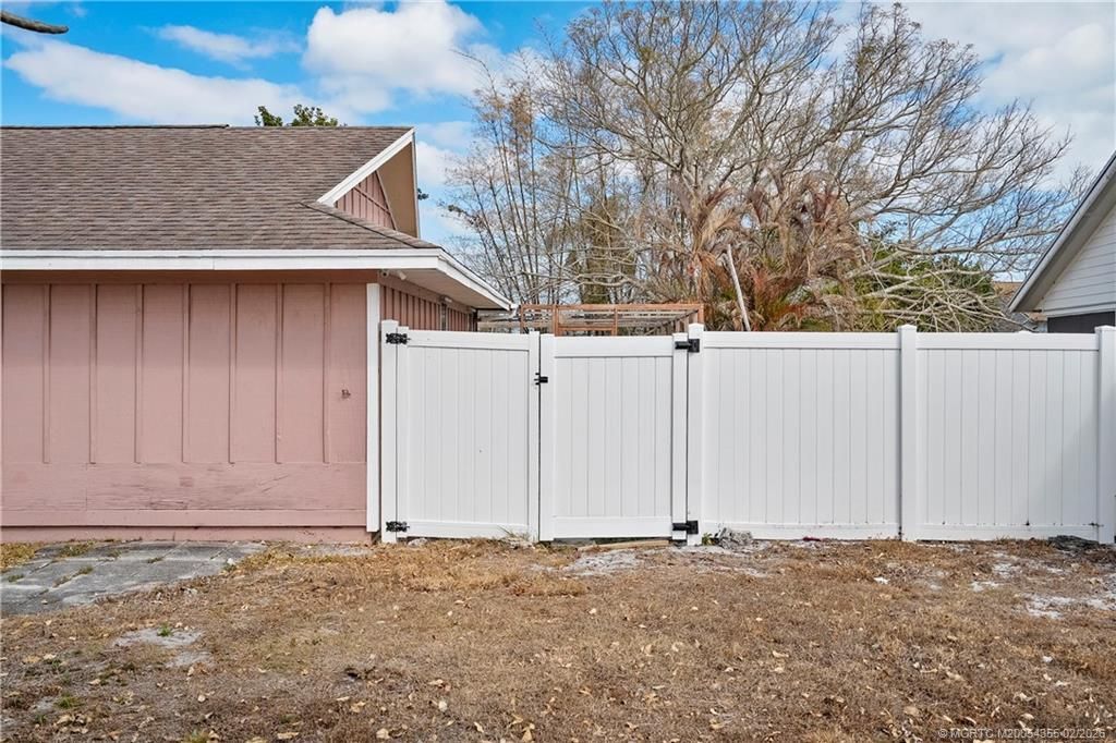 981 SE Lansdowne Avenue, Port Saint Lucie, FL 34983 Photo