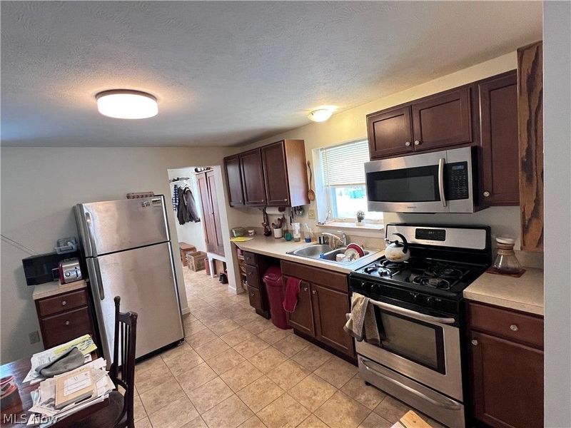 835 Mae Street, Kent, OH 44240 Photo 6