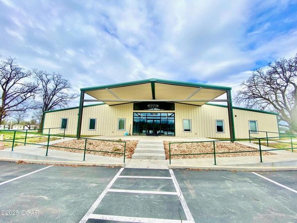 2412 County Ln 175, Unit B, Carthage, MO 64836