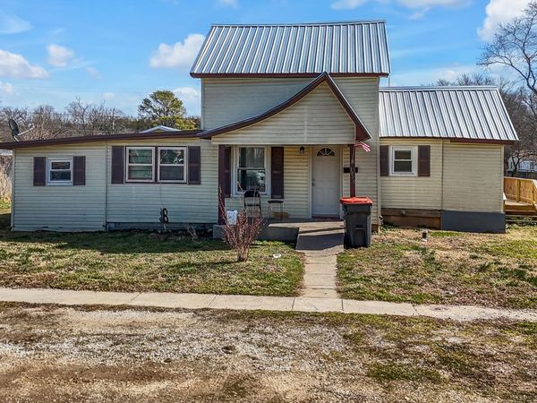 1015 Harold Street, Cassville, MO 65625