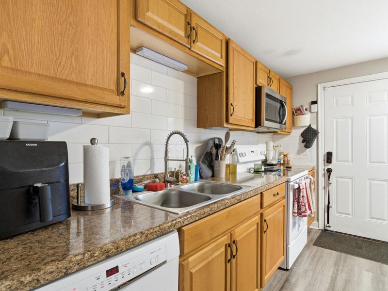 6191-6193 Ambleside Drive, Columbus, OH 43229 Photo 14