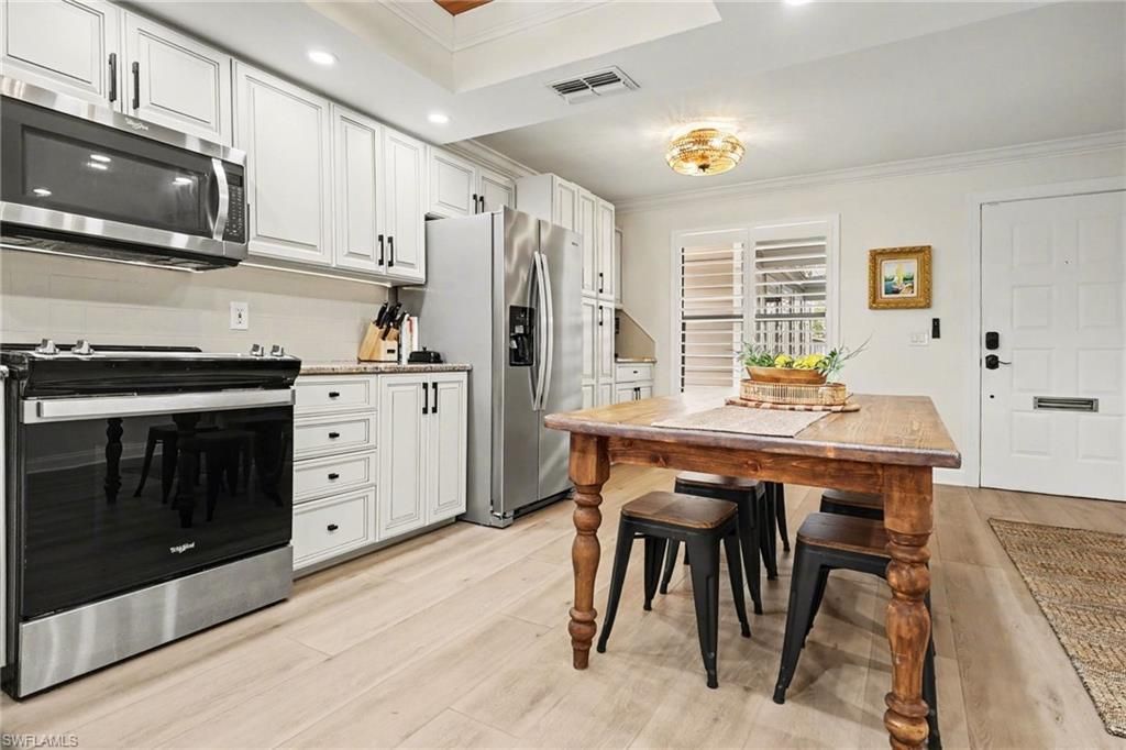 912 SW 48th Ter, Unit 110, Cape Coral, FL 33914 Photo