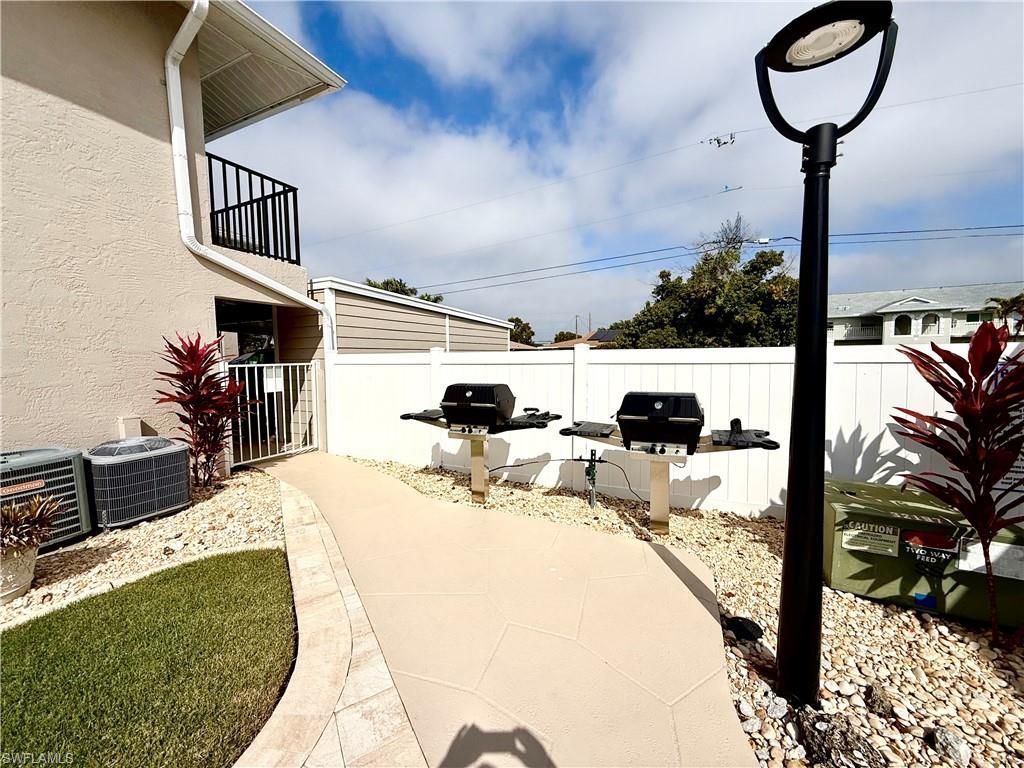 912 SW 48th Ter, Unit 110, Cape Coral, FL 33914 Photo