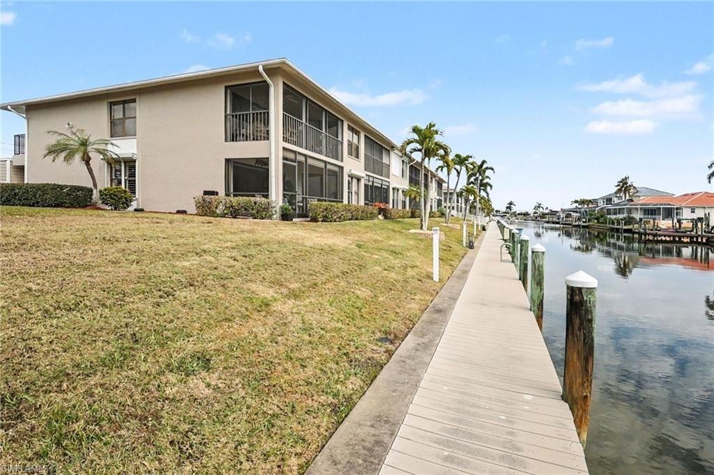 912 SW 48th Ter, Unit 110, Cape Coral, FL 33914 Photo