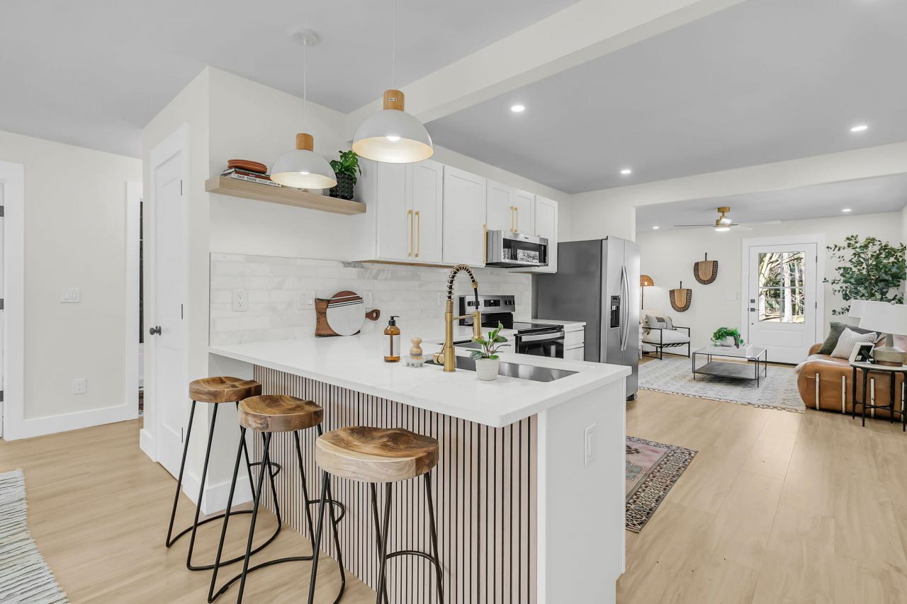 4808 Parkside Drive Photo 10