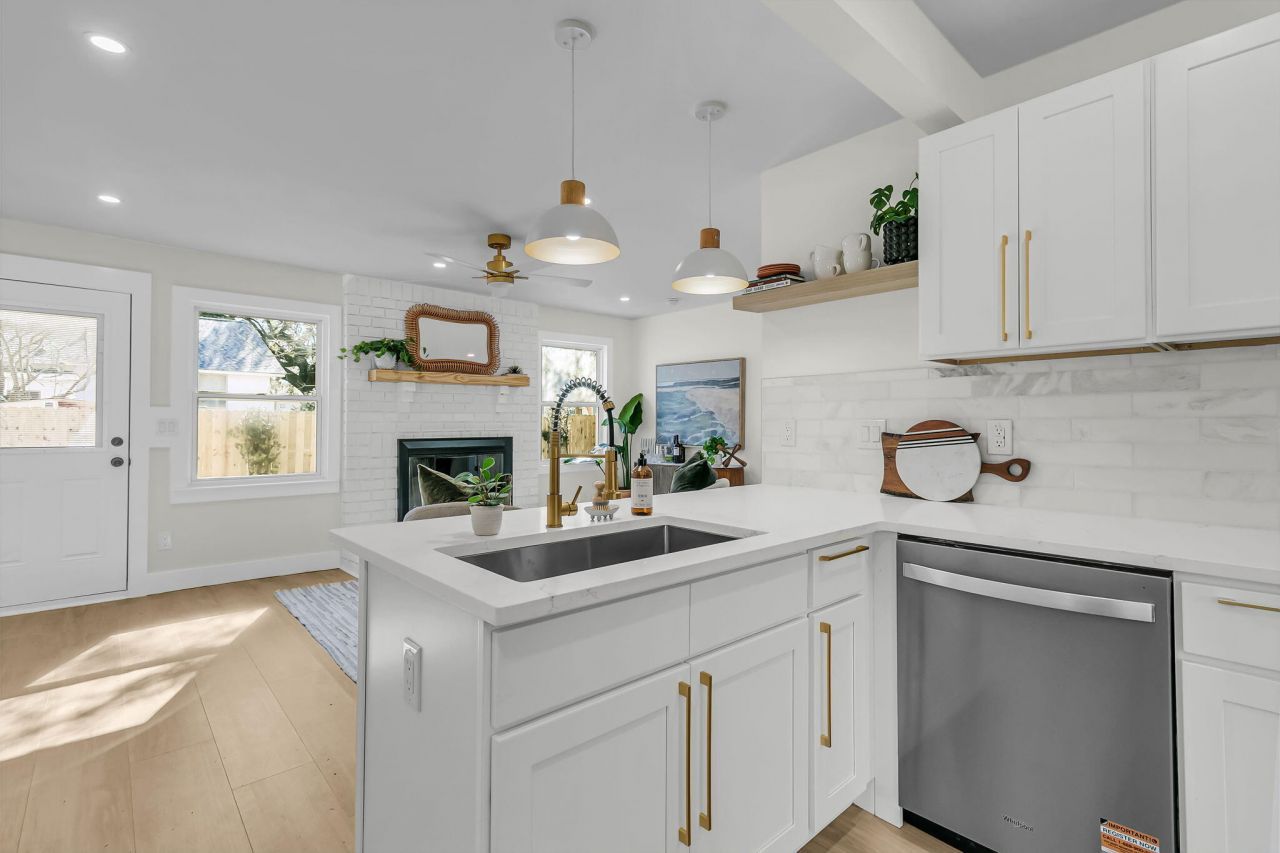 4808 Parkside Drive Photo 11