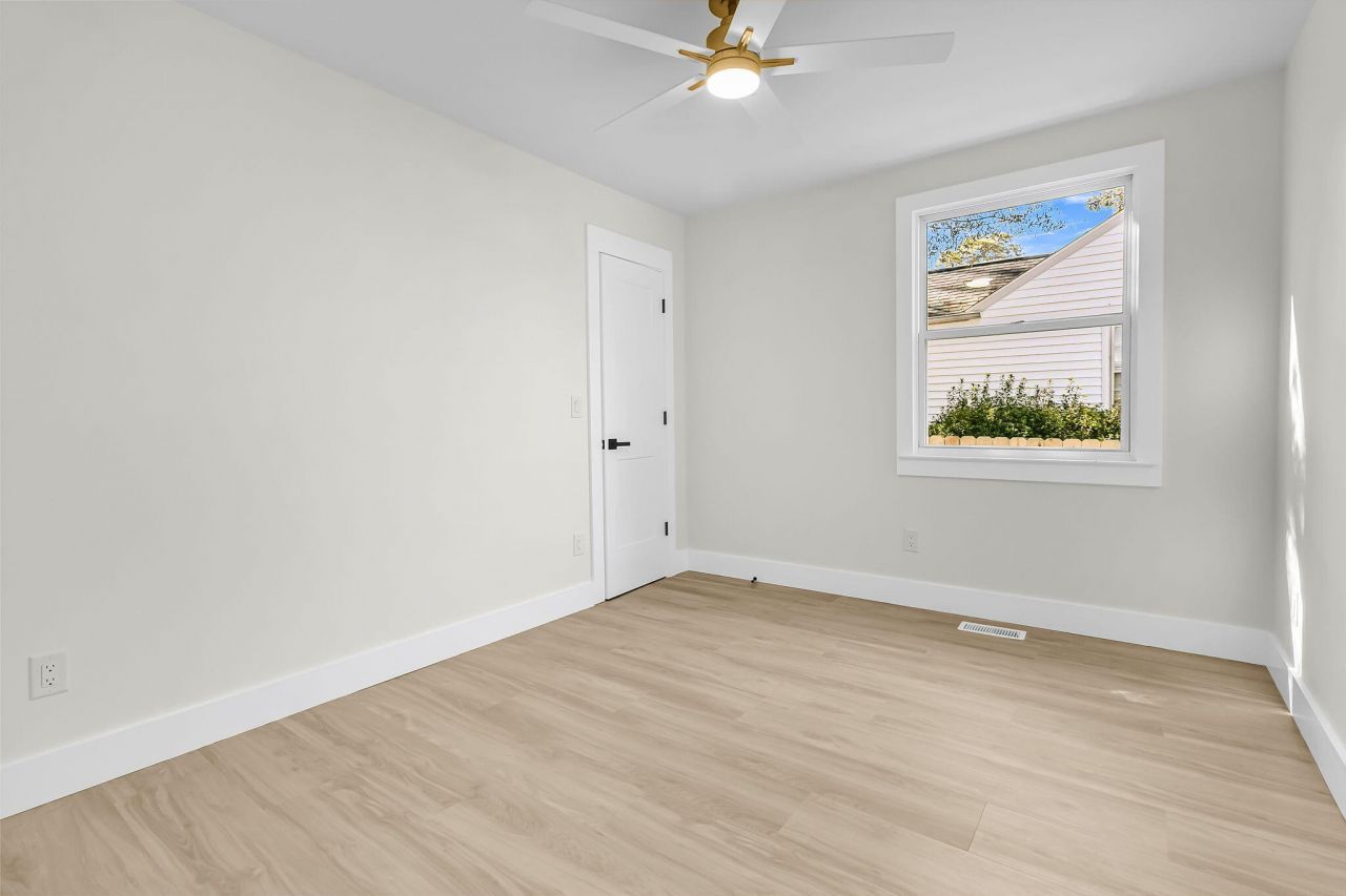 4808 Parkside Drive Photo 20