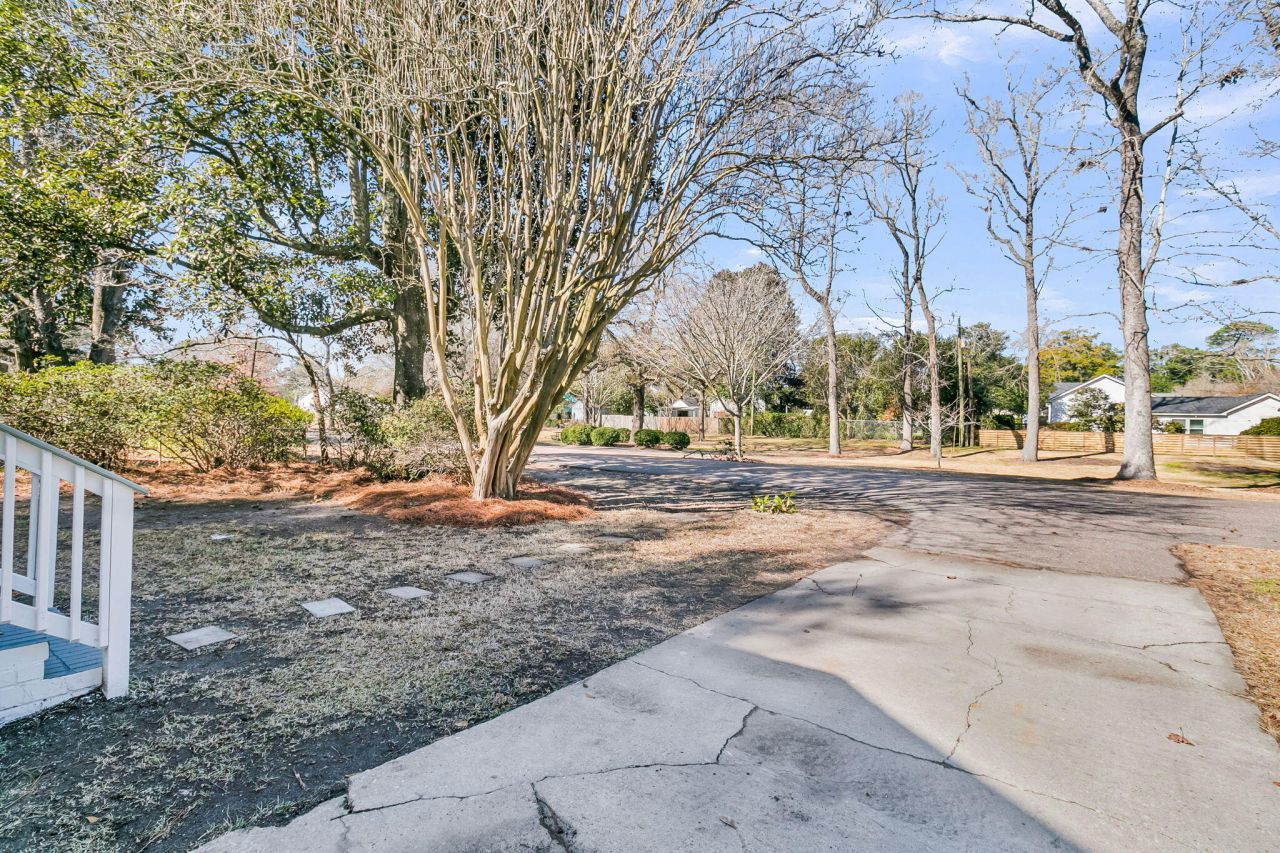 4808 Parkside Drive Photo 29