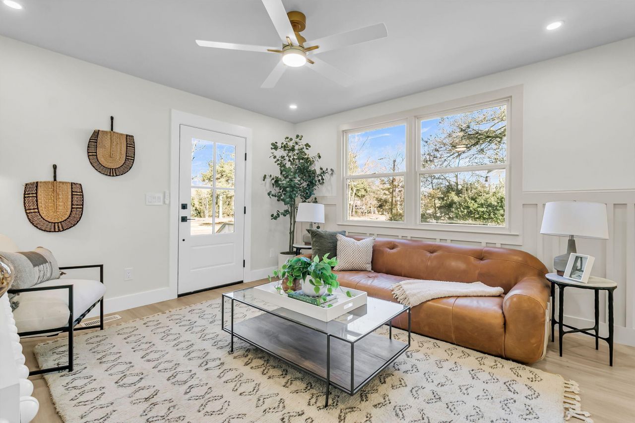 4808 Parkside Drive Photo 4