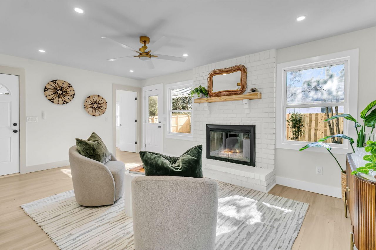 4808 Parkside Drive Photo 6