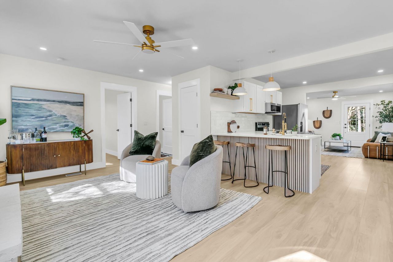 4808 Parkside Drive Photo 8