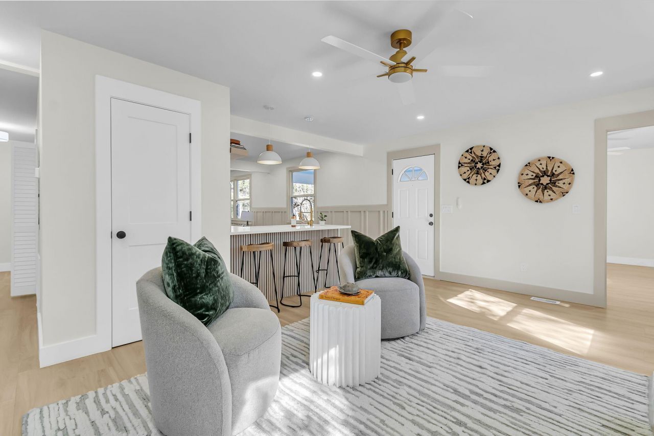 4808 Parkside Drive Photo 9