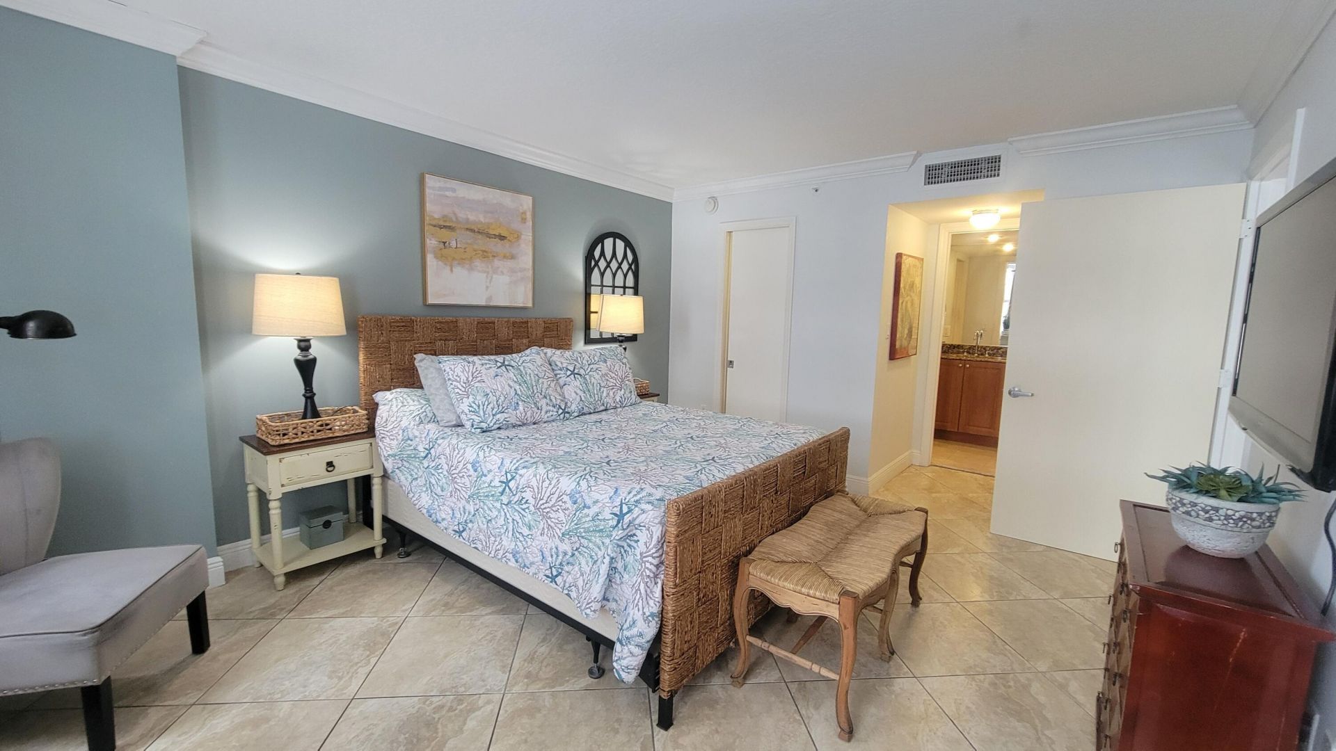 6917 Collins Avenue, Unit 506, Miami Beach, FL 33141 Photo