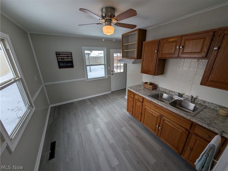 4510 Riverside Drive, Lorain, OH 44055 Photo 4