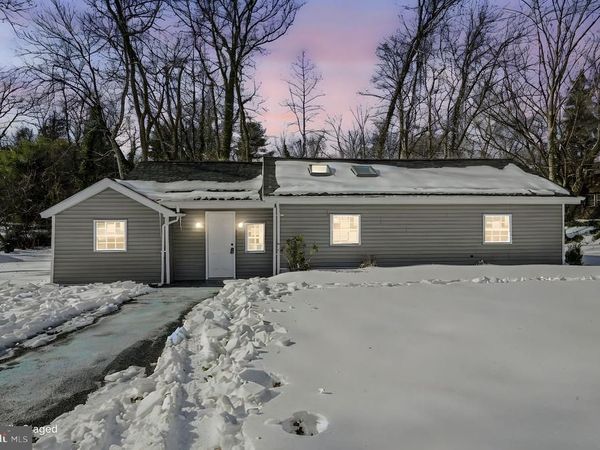 4 LOWER GREENBRIAR ROAD, WILMINGTON, DE 19810